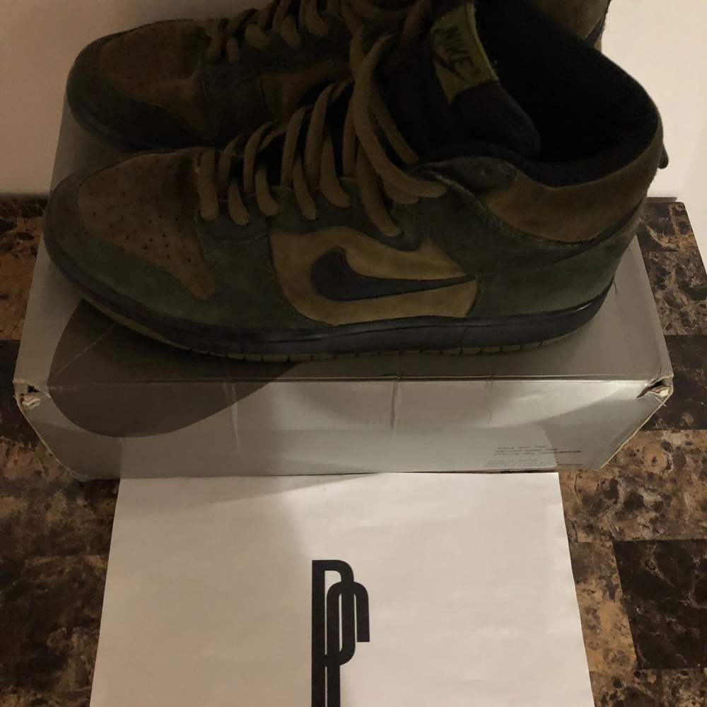 Nike SB Dunk High "Hulk" Sneakers - Picture 3 of 11